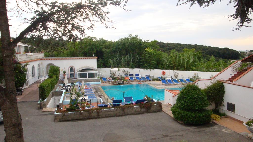 Ischia Uno Residence Forio  Exterior photo