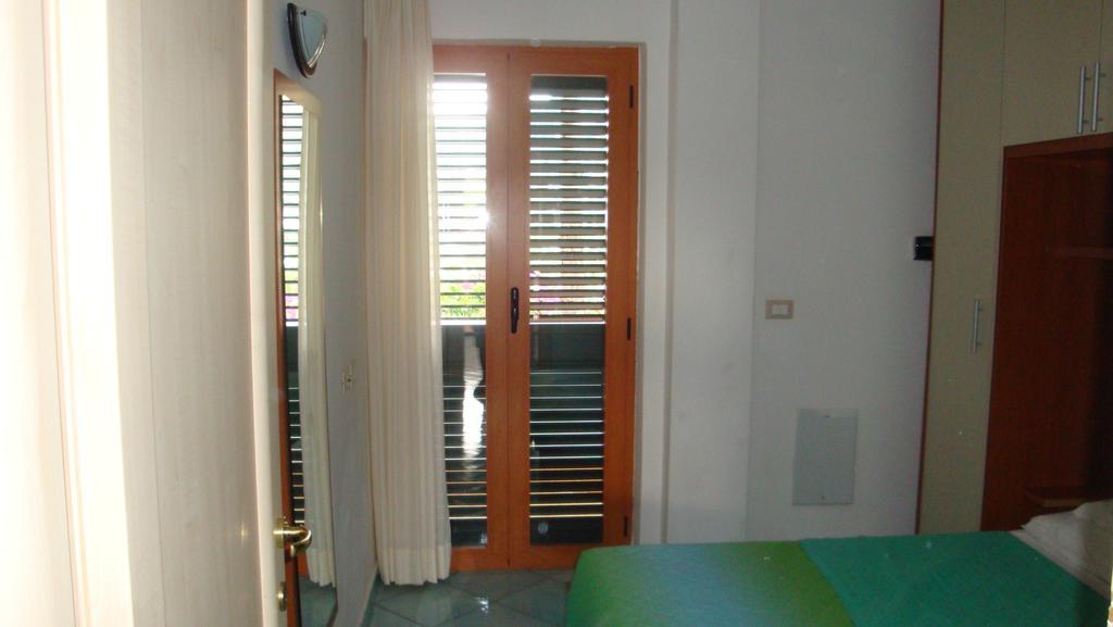 Ischia Uno Residence Forio  Room photo